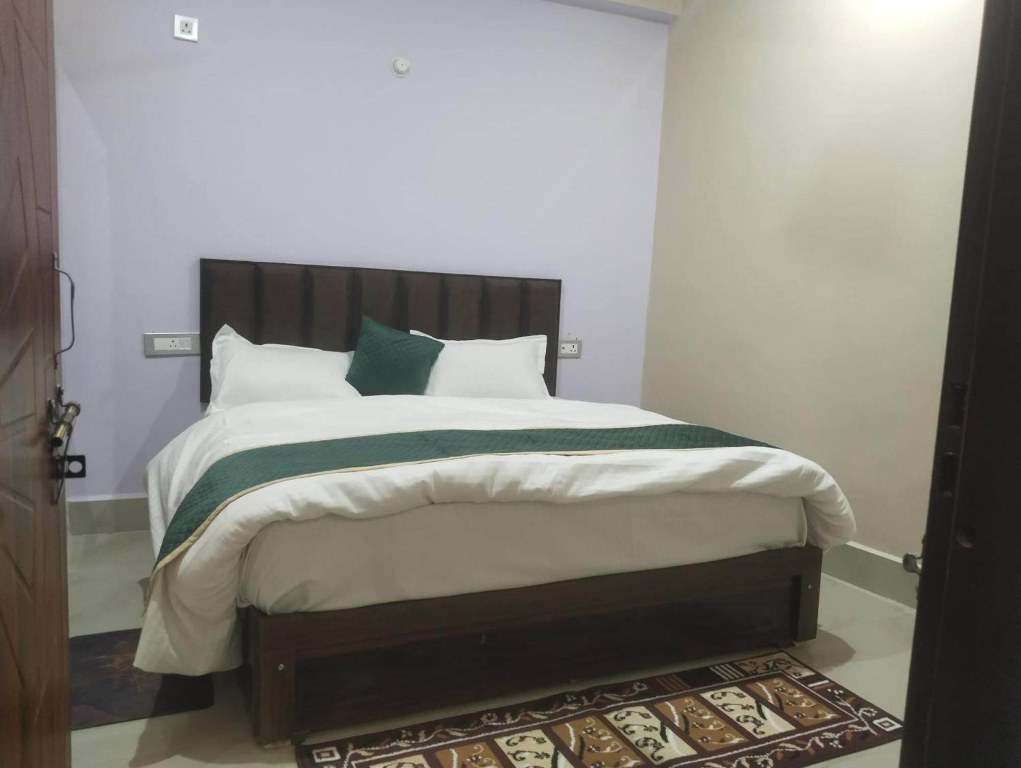 Dixit Residency Hotel Vrindavan Exterior photo