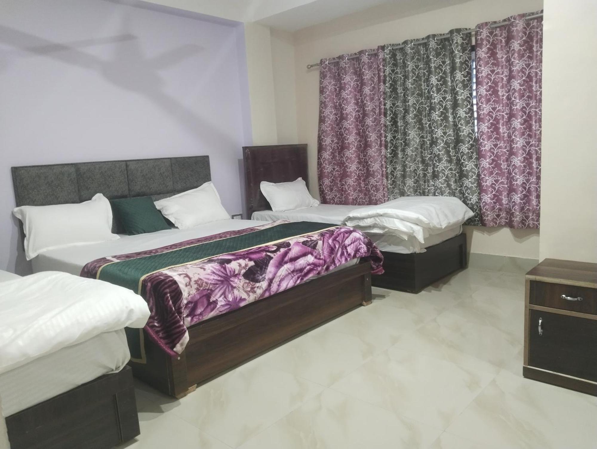 Dixit Residency Hotel Vrindavan Exterior photo