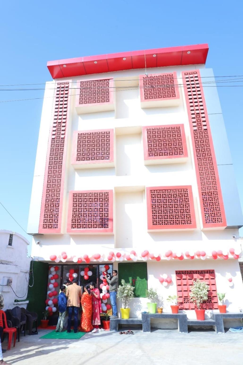 Dixit Residency Hotel Vrindavan Exterior photo