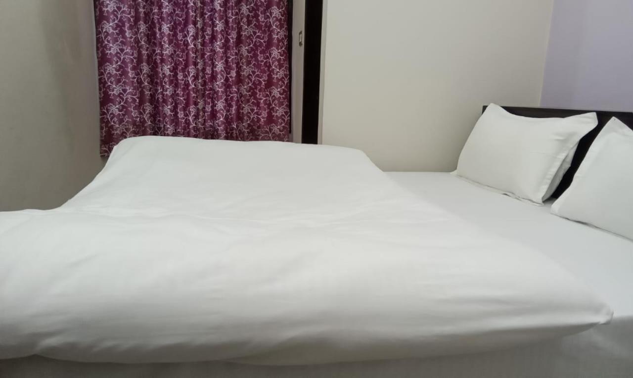 Dixit Residency Hotel Vrindavan Exterior photo