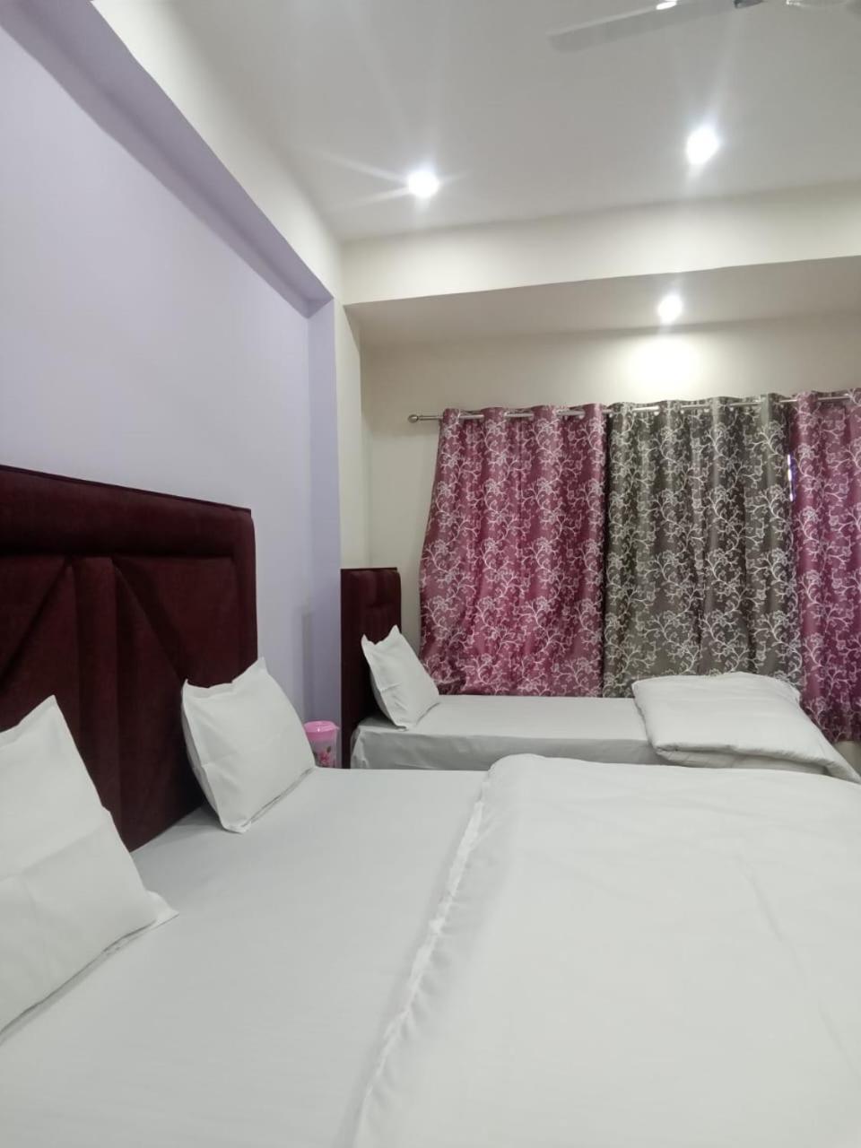 Dixit Residency Hotel Vrindavan Exterior photo