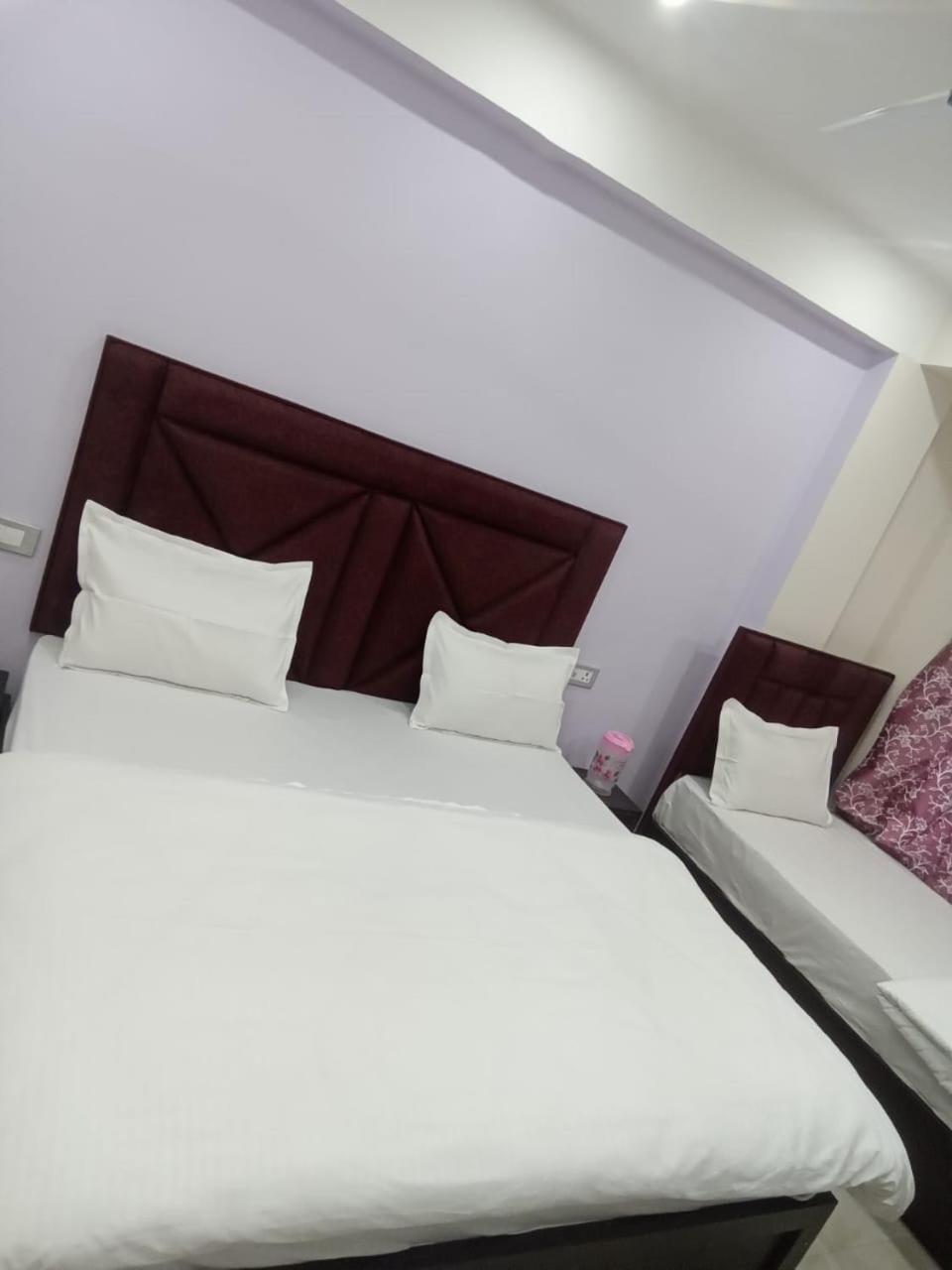 Dixit Residency Hotel Vrindavan Exterior photo