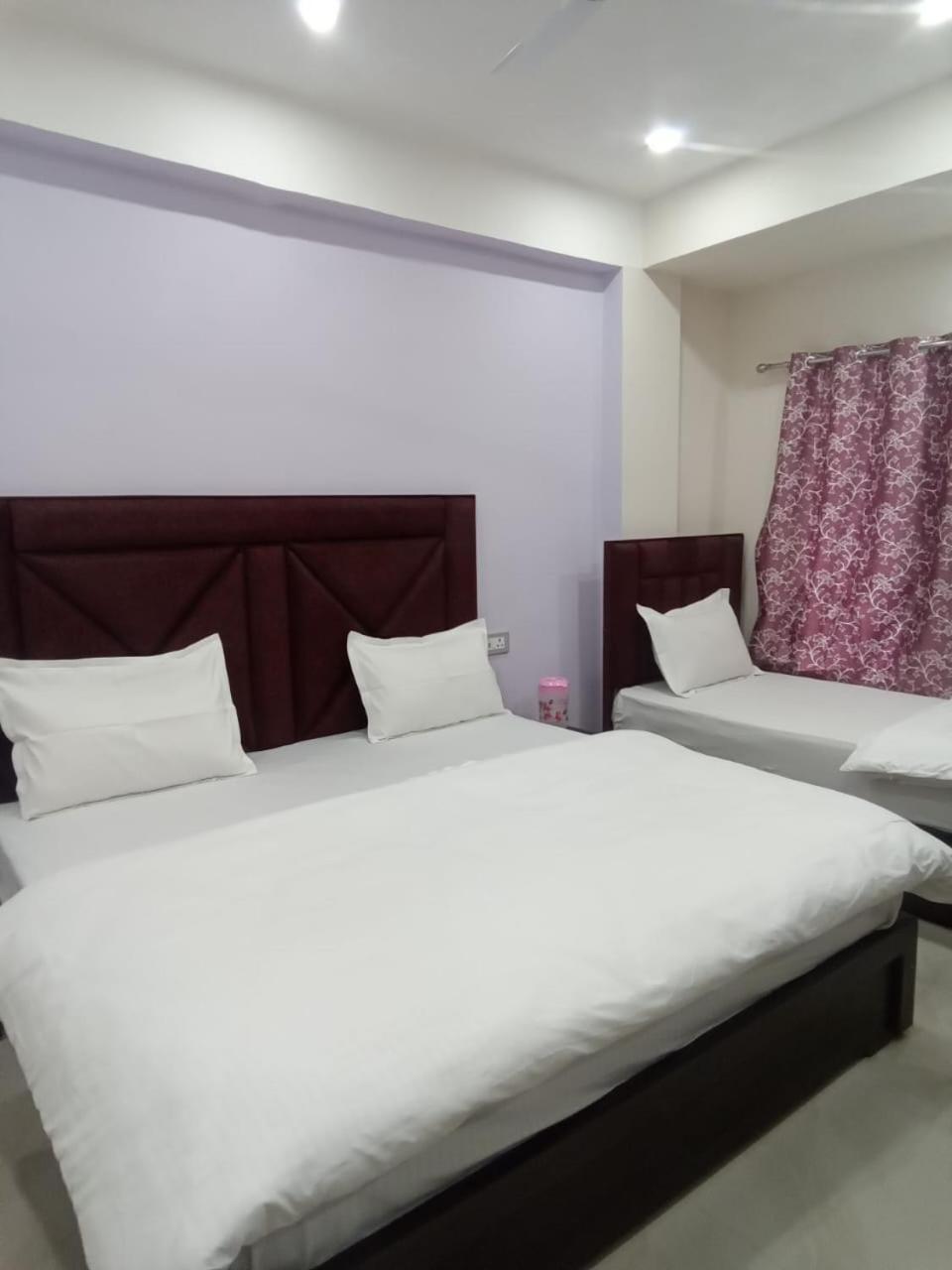 Dixit Residency Hotel Vrindavan Exterior photo