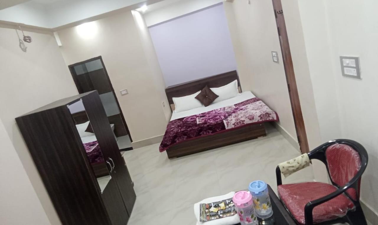 Dixit Residency Hotel Vrindavan Exterior photo
