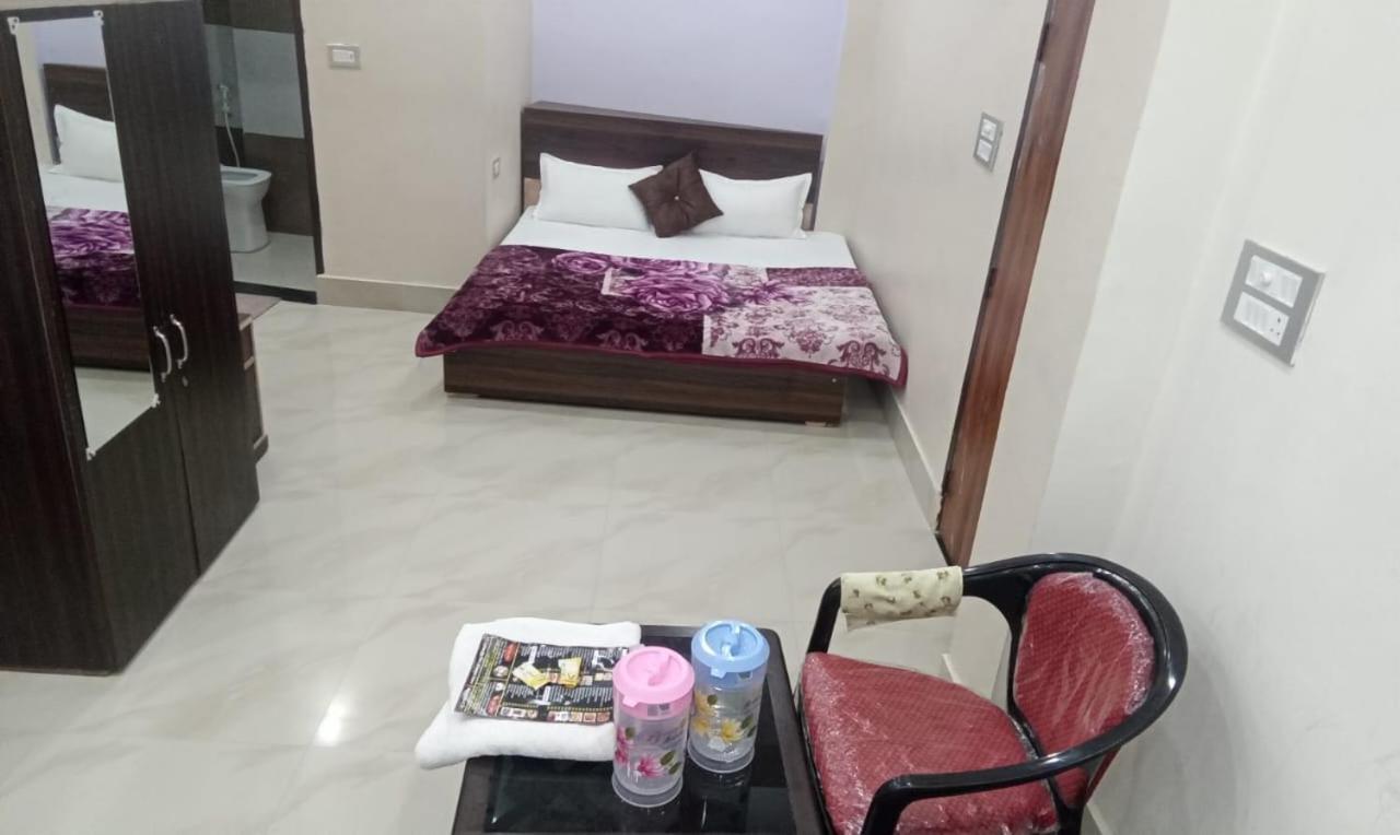 Dixit Residency Hotel Vrindavan Exterior photo